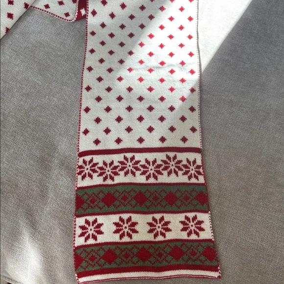 Reversible Life Is Good Red and Green Holiday/Christmas Knit Scarf - Picture 5 of 6